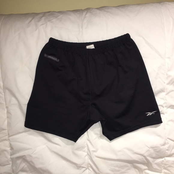 BUNDLE OF CLOTHES - Picture 7 of 7